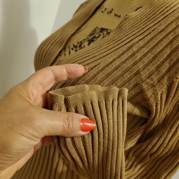 XOXO RIBBED SWEATER - Picture 8 of 12